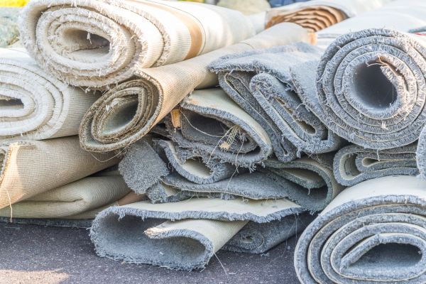 Carpet Removal Service in Bettendorf