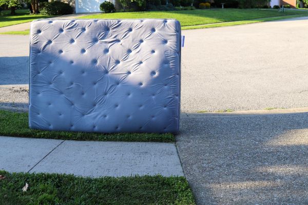 Mattress Removal Service in Bettendorf