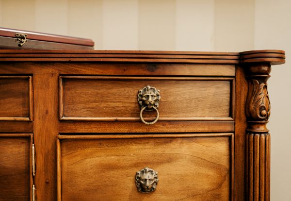 Dresser Disposal in Bettendorf